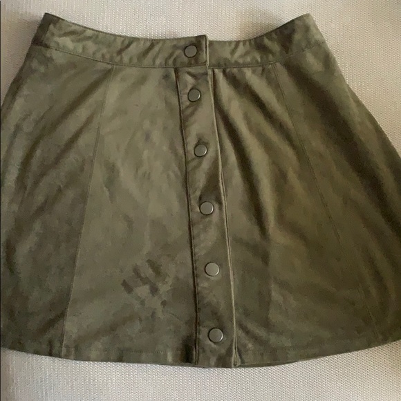 Green suede skirt - Picture 1 of 1